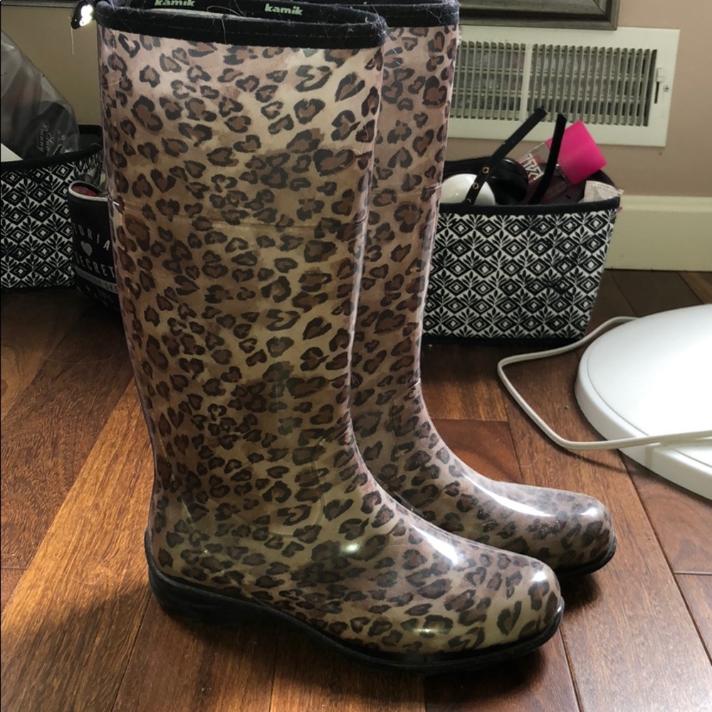 Rain boots